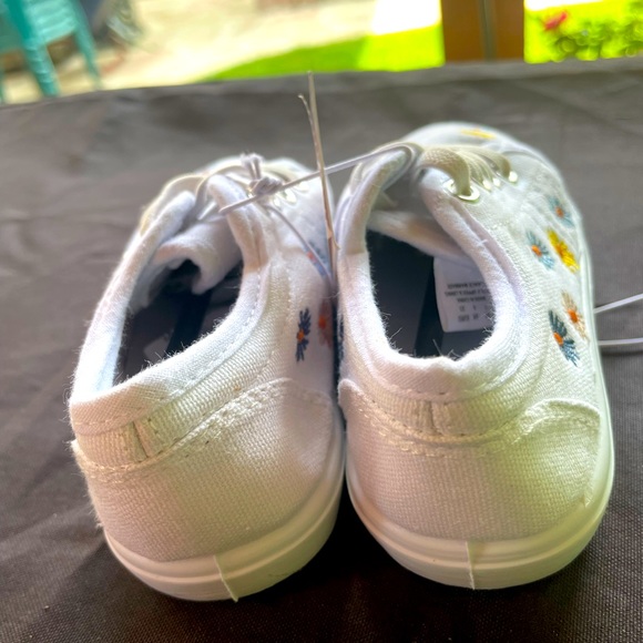 Capelli, White, Canvas, Flower Design, Shoes, Size 7 - Picture 4 of 7